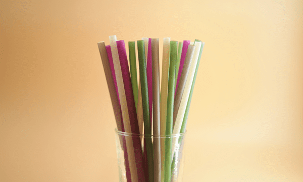 plastic-straws Biopolymers for the manufacture of straws.